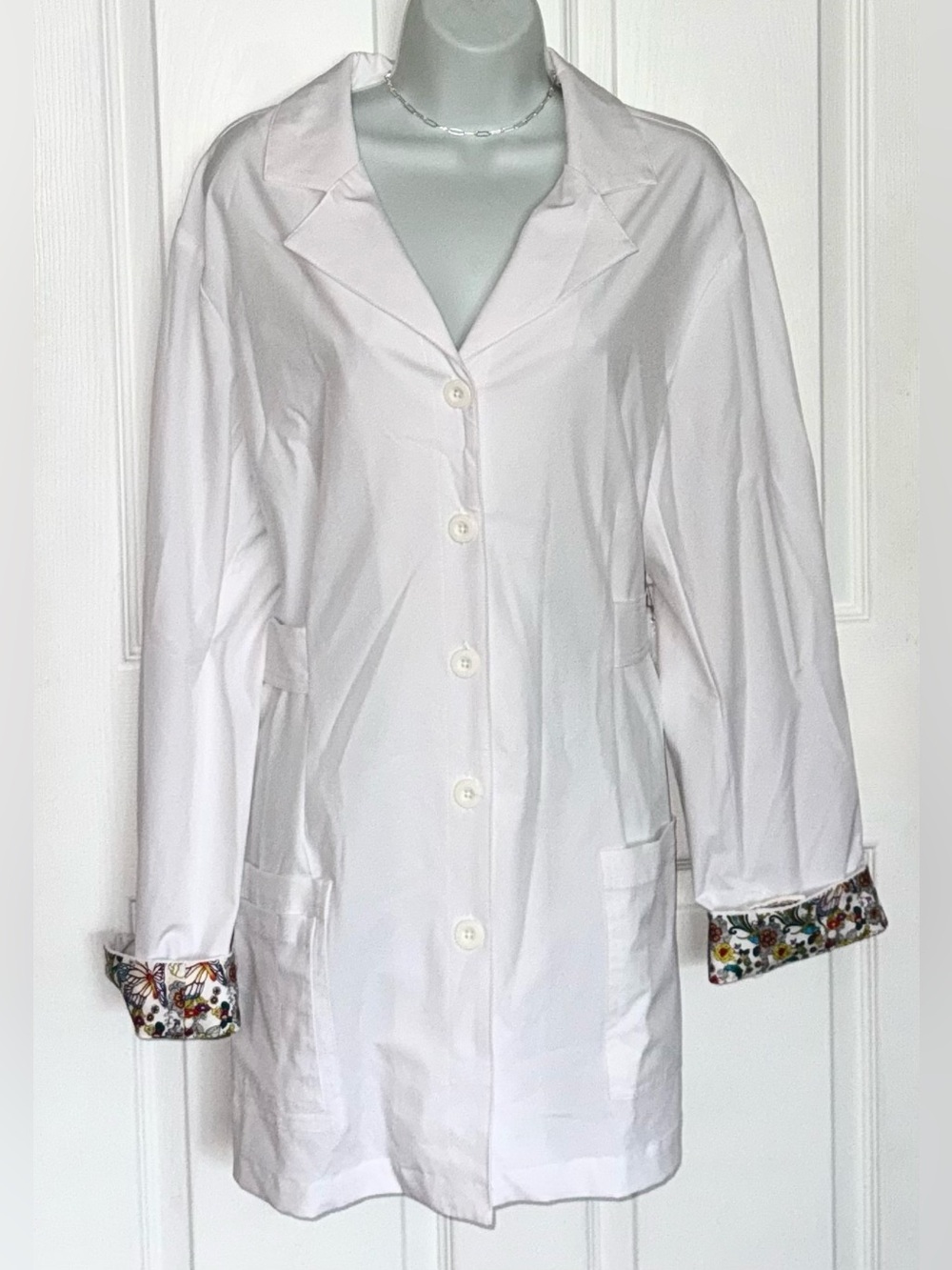 NWT Women’s Size XL Koi by Kathy Peterson “Janice” White Button-Up Coat